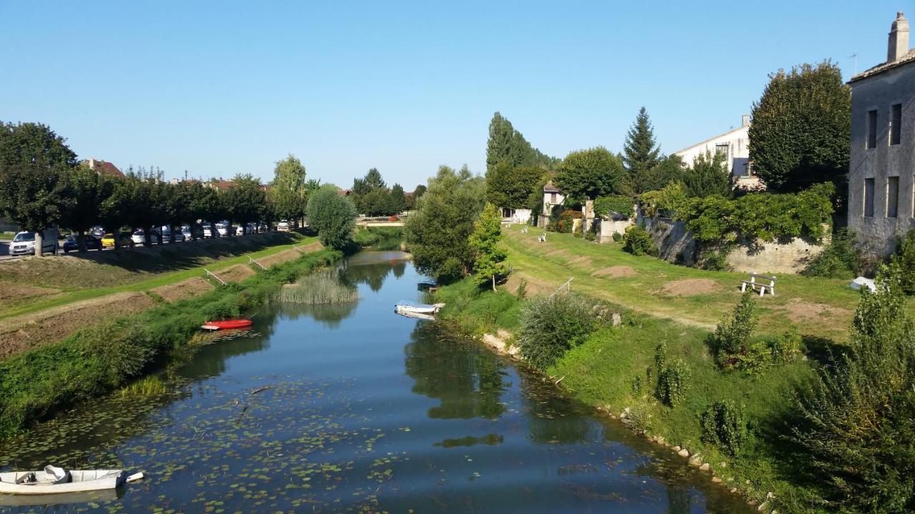Doubs Sejour - Chambres Avec Petits Dejeuners En Suppl Verdun-sur-le-Doubs Exterior foto