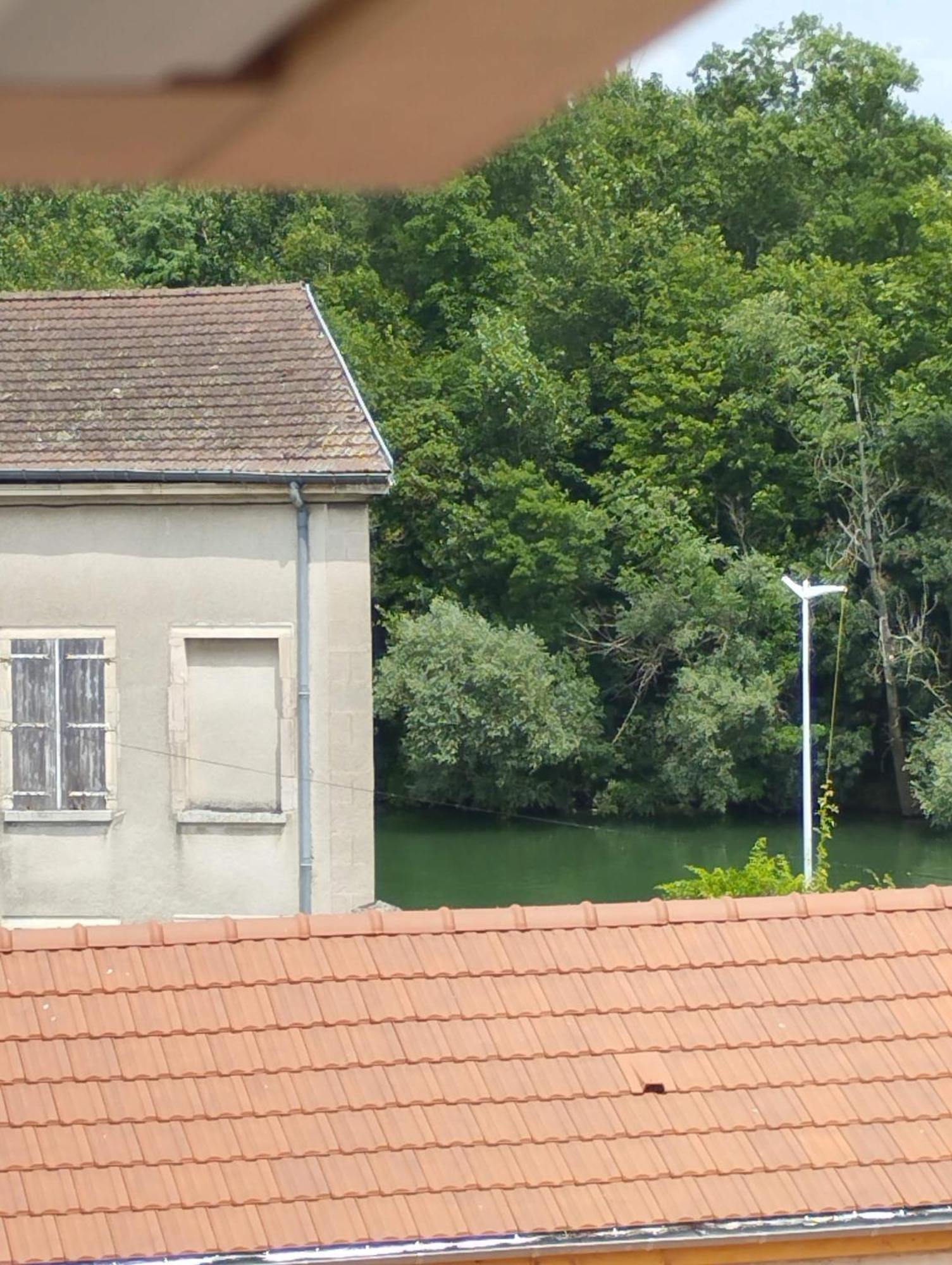Doubs Sejour - Chambres Avec Petits Dejeuners En Suppl Verdun-sur-le-Doubs Exterior foto